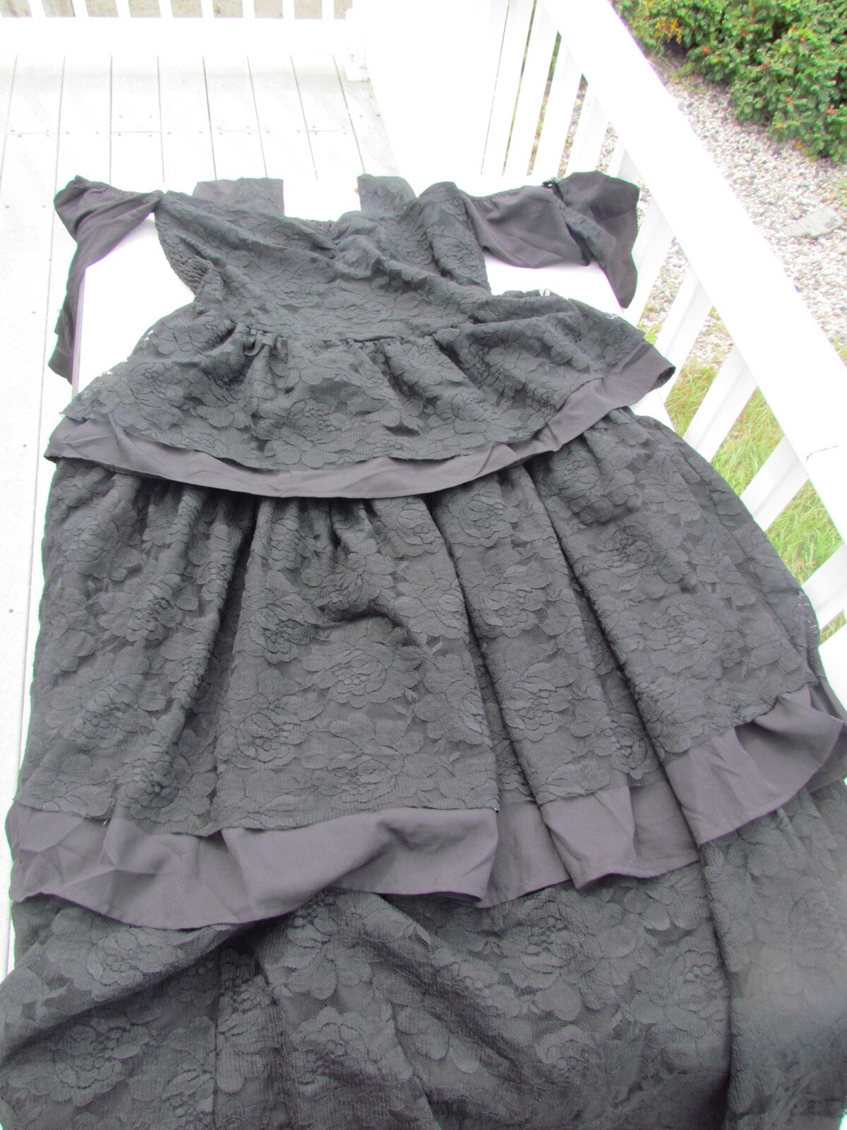 NEW M Pyramid Collection dress black lace wench Ren fair costume gothic sexy hot