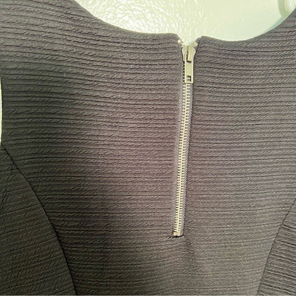 Olive & Oak Women’s Size Small Sleeveless Fit & Flare Dress Black Textured Scoop
