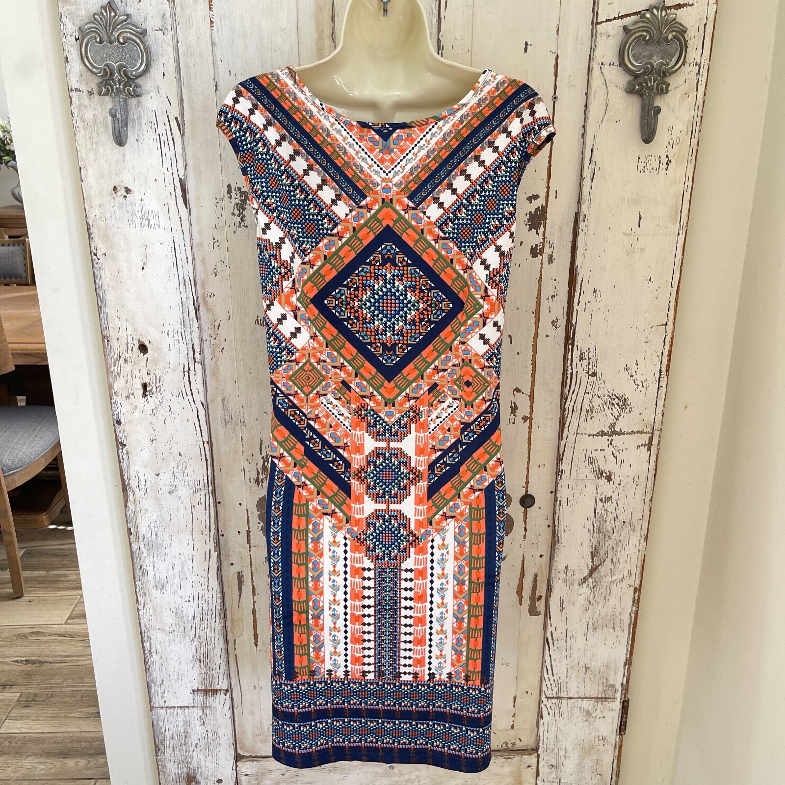 Mlle Gabrielle Sz XL Womans Orange Blue White Green Beige Sleeveless Shift Dress