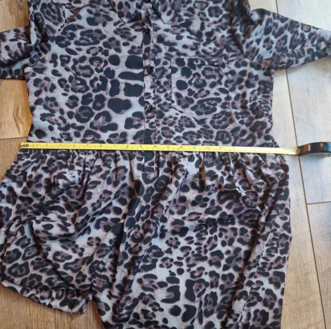 Size 10 Leopard / animal print long sleeve shirt/smock midi dress. Winter spring