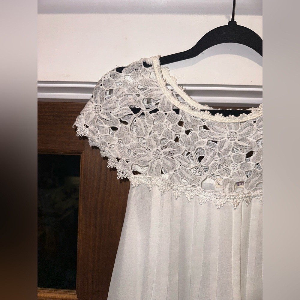 EUC Altar’d State Size Medium Elegant White Embroidered Lace Pleated Dress