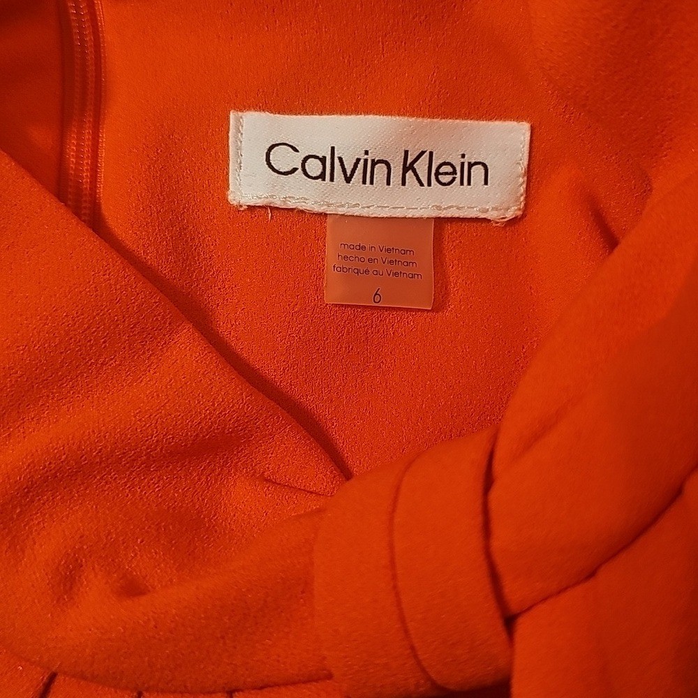 NWT Calvin Klein Orange Polyester Sheath Dress Pleated Keyhole Size 6