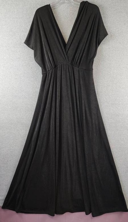 24seven Comfort Apparel Plus Size Cap Sleeve V-Neck Maxi Dress Women’s 2X Black