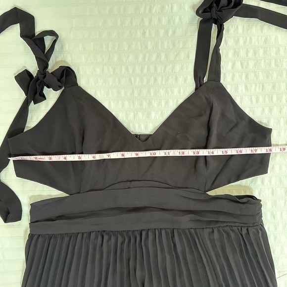 NWT Lulus Black Pleated Backless Maxi Dress – XL