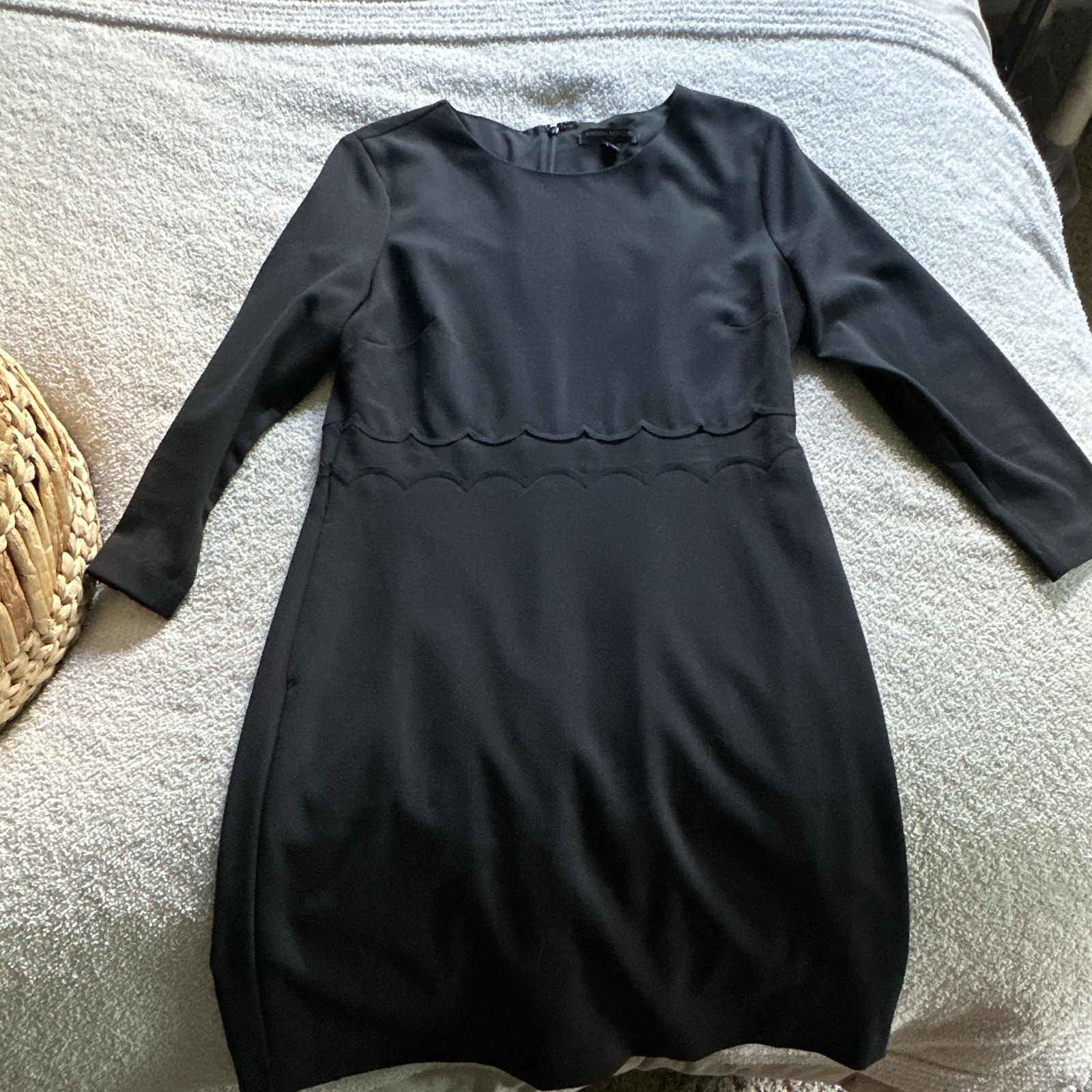 Banana Republic Black Solid Shift Dress 3/4 Sleeve Round Neck Knee Length Size 8