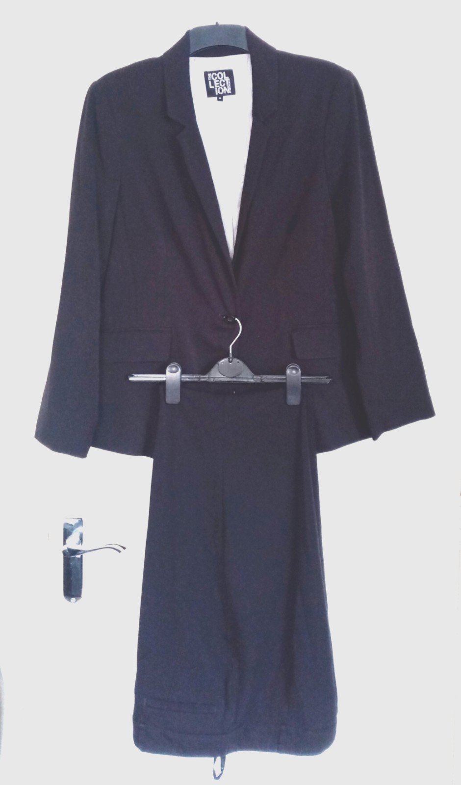 WOMEN’S DEBENHAMS NAVY 2 PIECE OCCASION OFFICE TROUSERS SUIT JACKET. SIZE 18