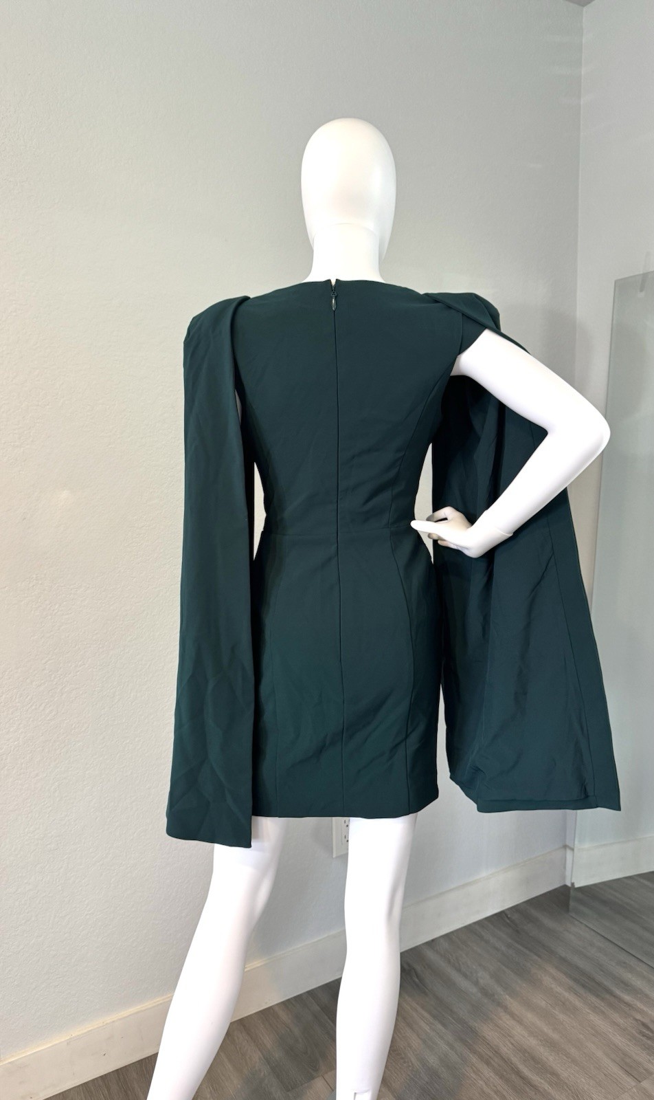 NWT Lavish Alice Emerald Green Half Cape Mini Dress Size 4 Wedding Guest Formal