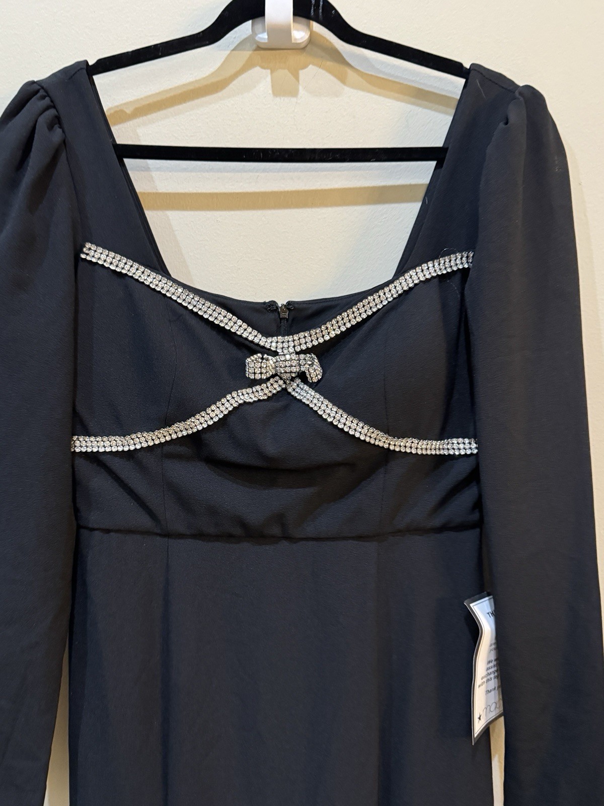 Taylor black long-sleeve crepe gown sweetheart neckline Rhinestone Bow Size 10