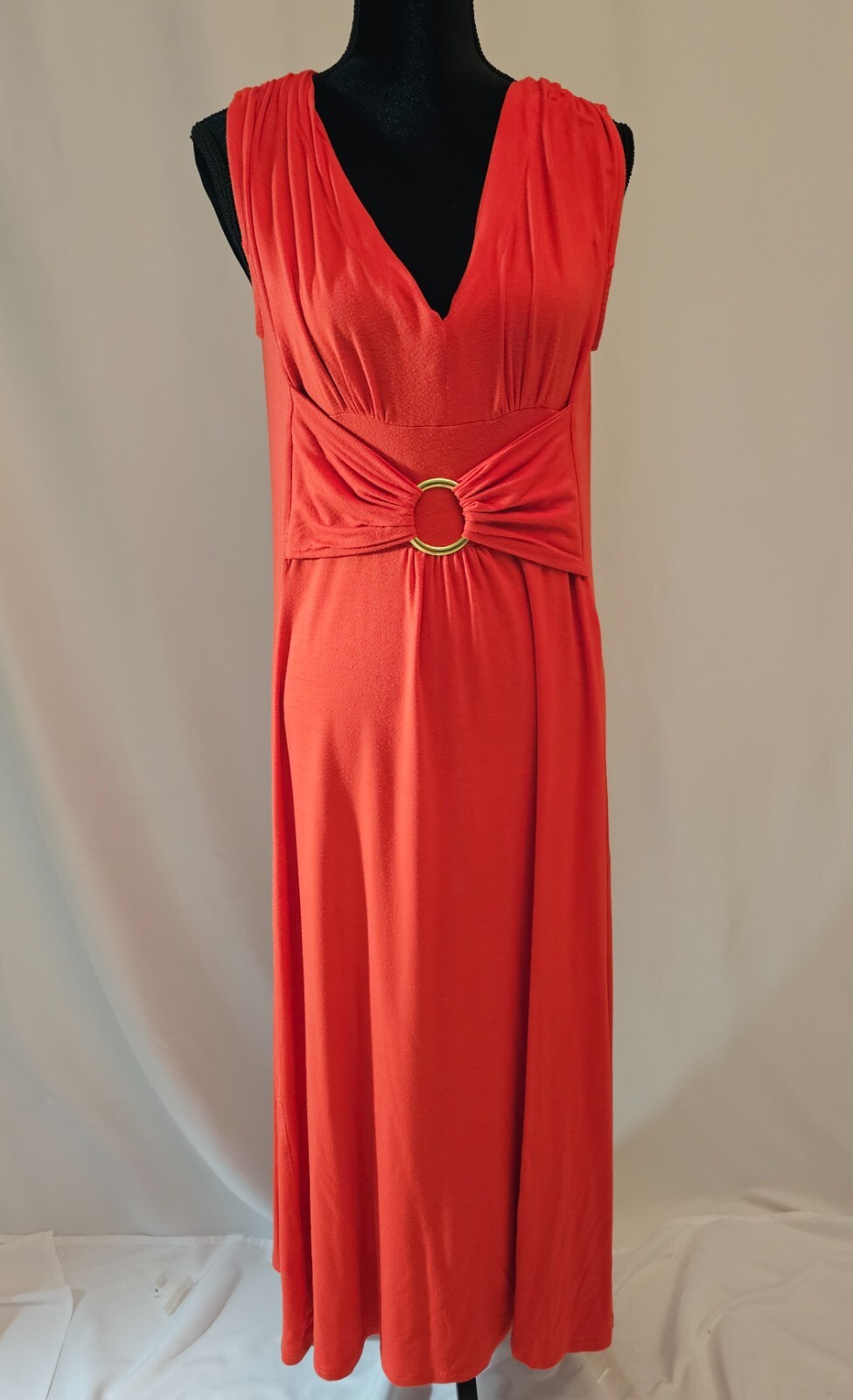 Very vibrant orange women dress by Liz Lange with a buckle in the center D-6