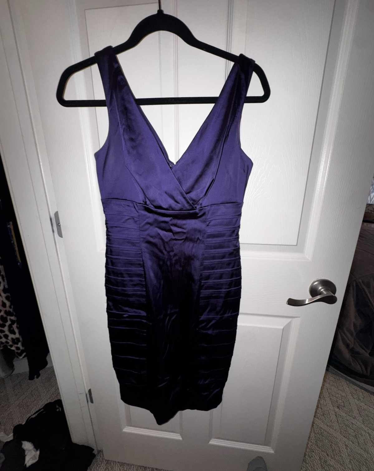Calvin Klein Purple Solid V-Neck Sleeveless Bodycon Knee-Length Dress Size 4
