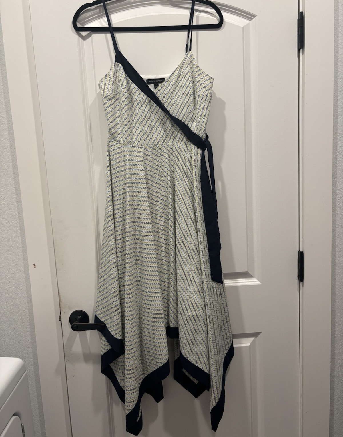 Banana Republic Geometric Fit & Flare Midi Dress Women’s 2 White Blue Black