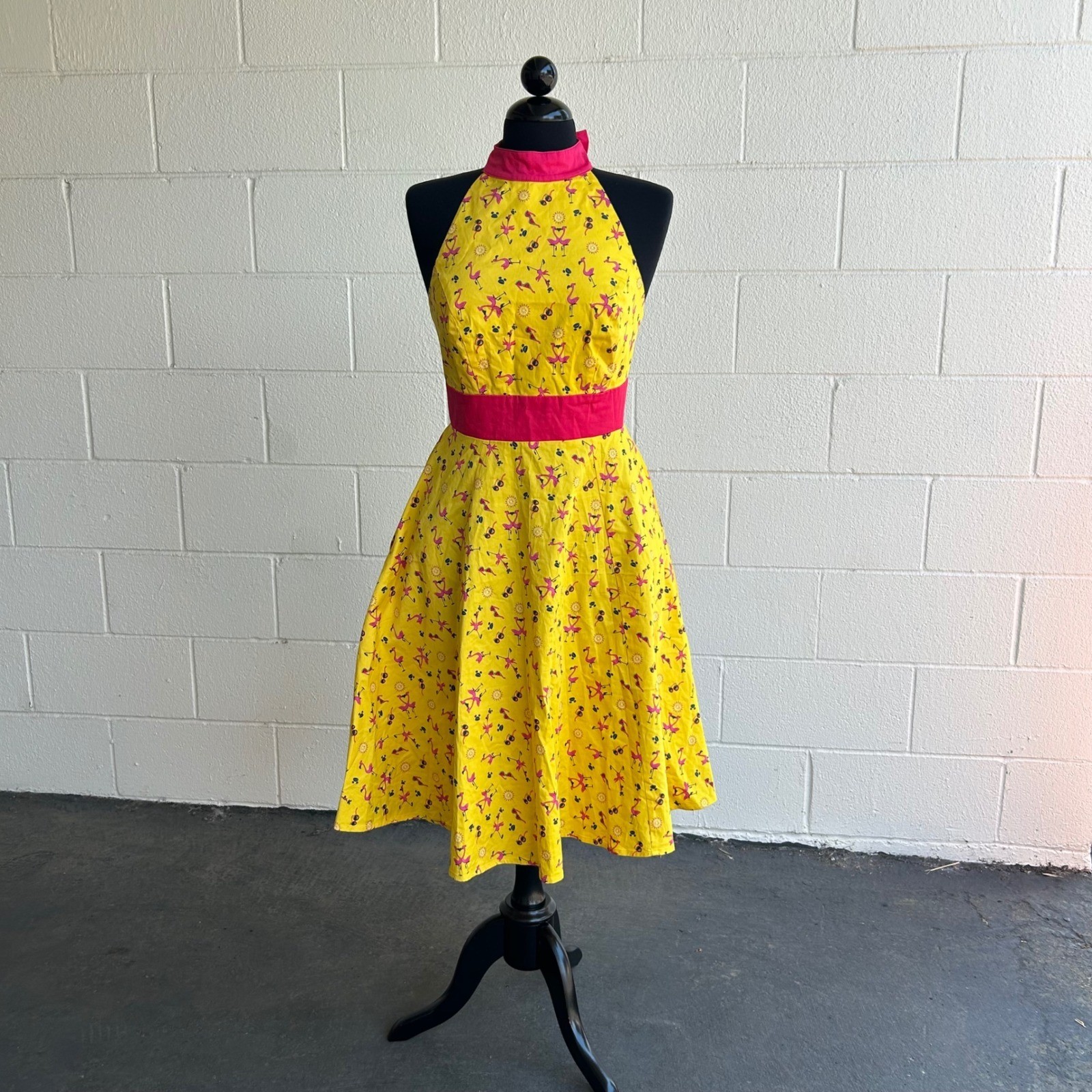 Halter Dress Disney Parks Dress Shop Flamingo Run Retro Size Medium Yellow Pink