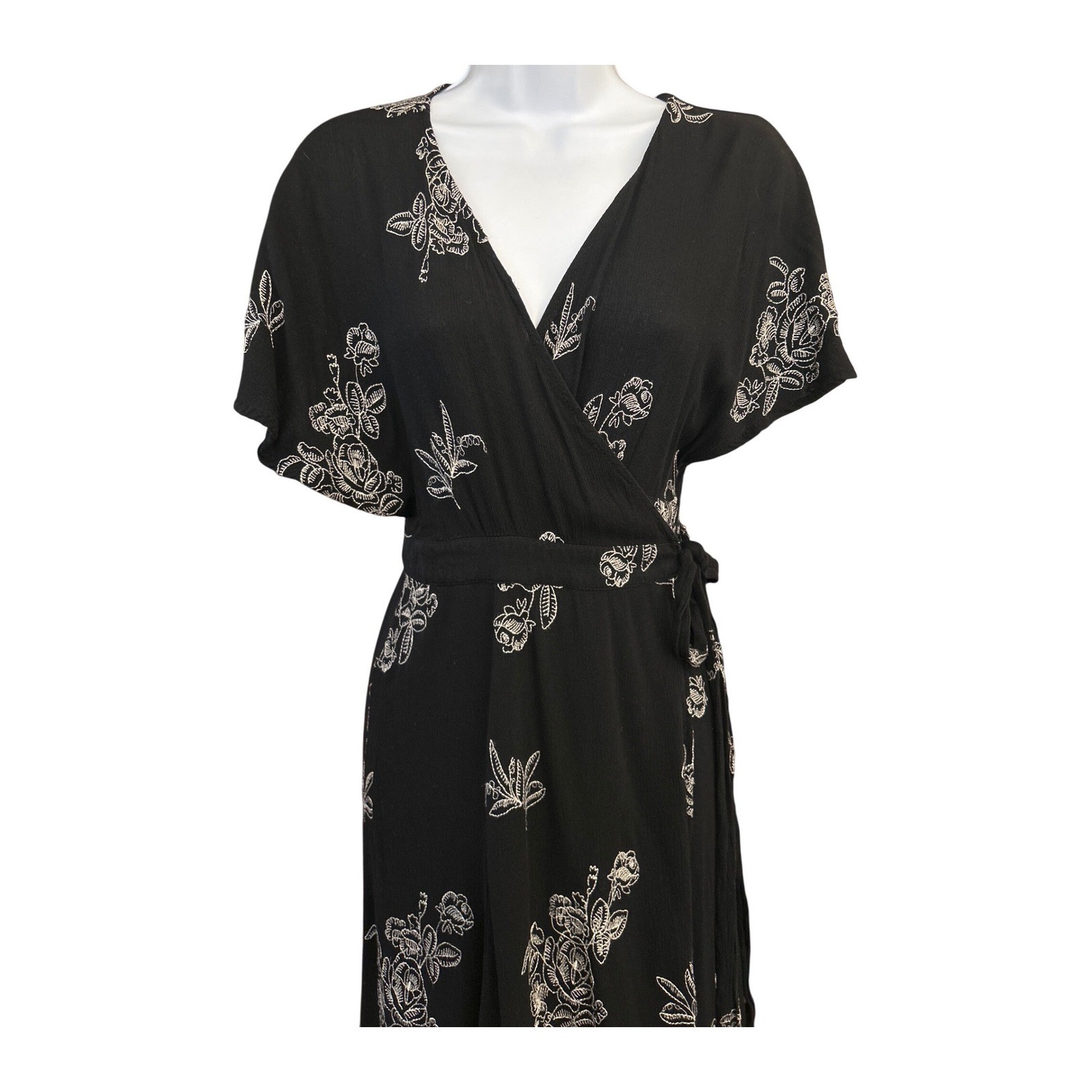 Mod Ref Wrap Dress Dark Floral Embroidered Cottagecore Boho Chic Whimsigoth