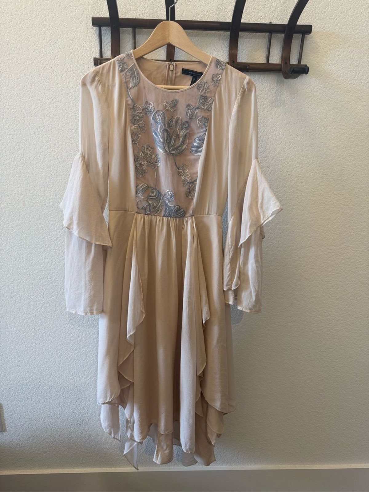 BCBGMAXAZRIA Silk Blush Embroidered Mesh Handkerchief Hem Dress XS Romantic