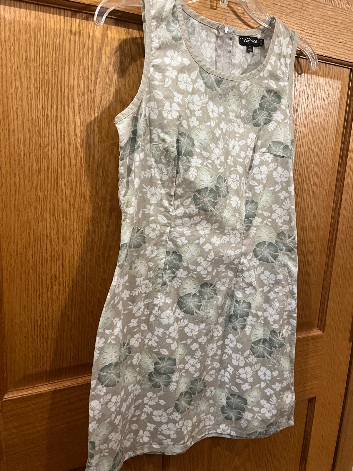 Coastal Beach Chic Tropical Prep Retro Mod Floral Sleeveless Shift Dress 9/10