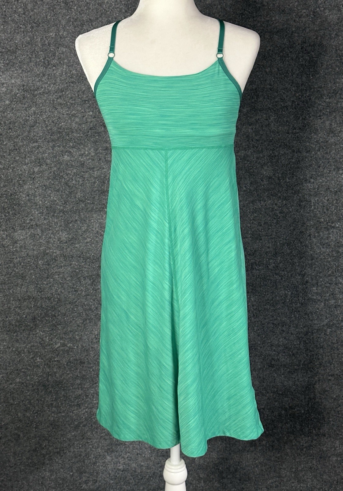 Marmot Green Athletic Dress Beachy Performance Athleisure Size Medium AO4024