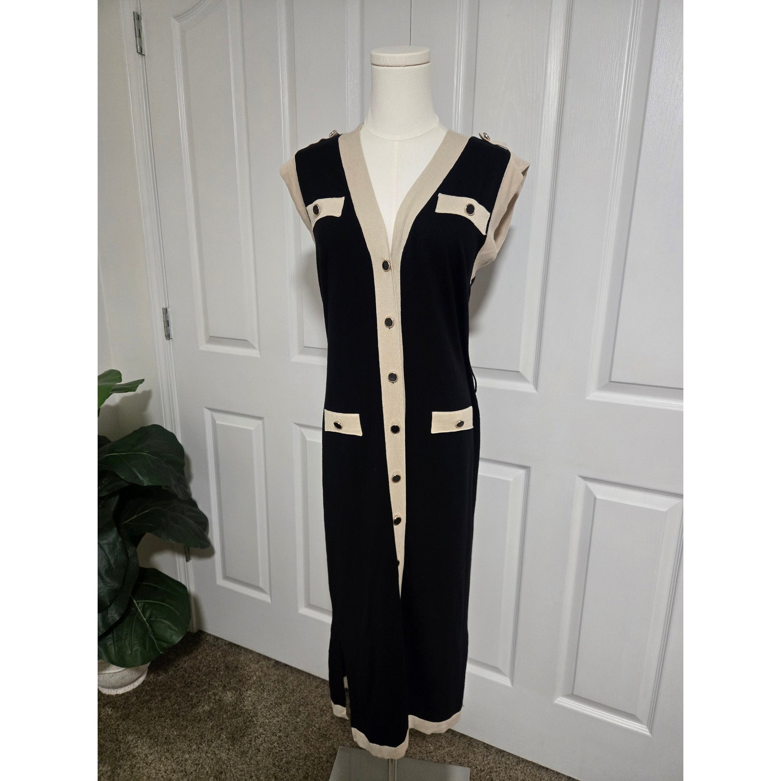 FORE Knit Dress Women Medium Black Cream Button Front Colorblock Midi V-Neck