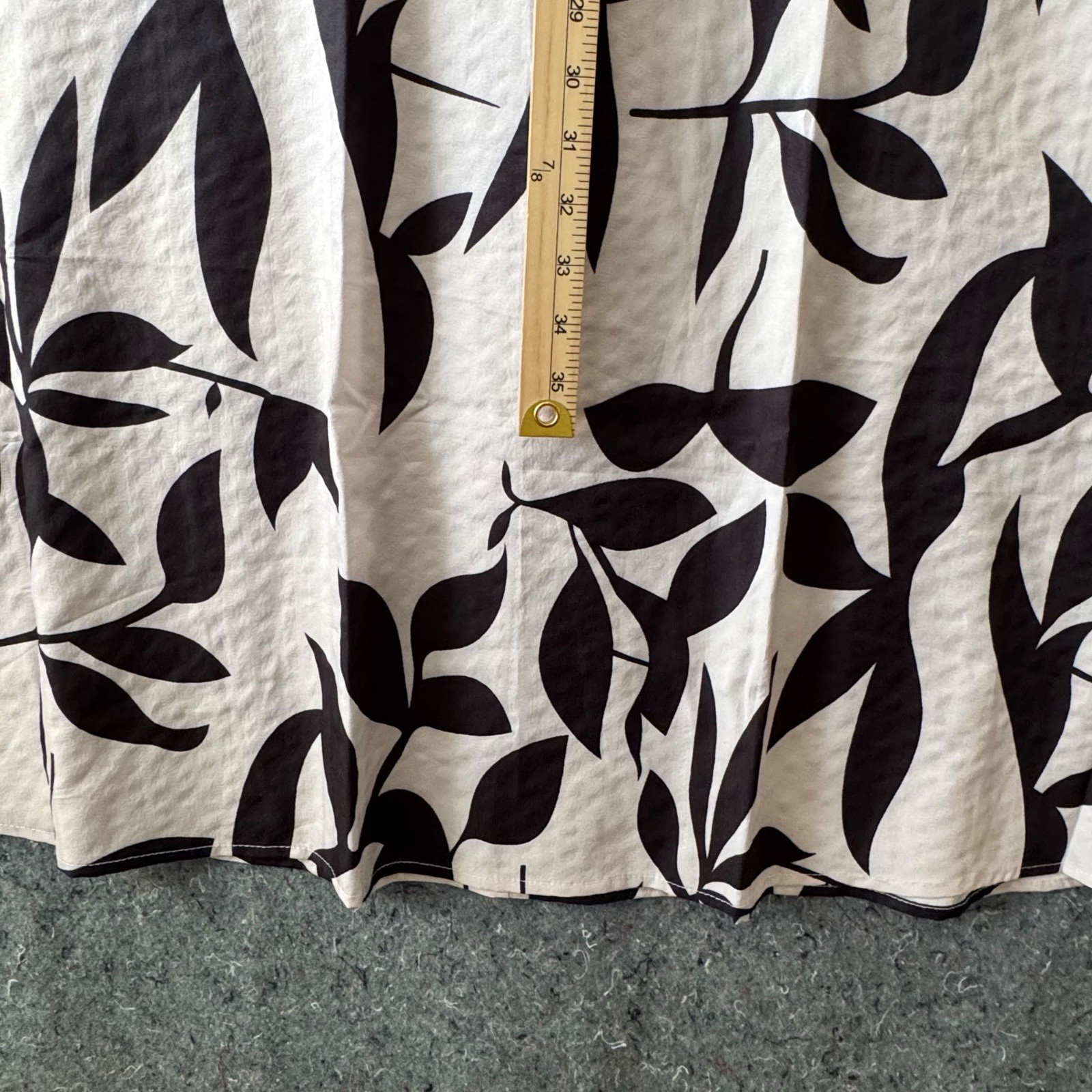 Beige Black Tropical Leaf Dress S Short Sleeve Henley Pockets Boho NWOT