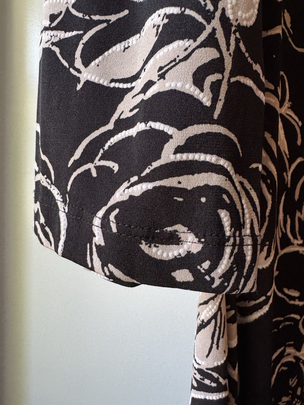 Connected Apparel Black Beige Floral Sheath Dress 20 Jersey V-Neck 3/4 Sleeve
