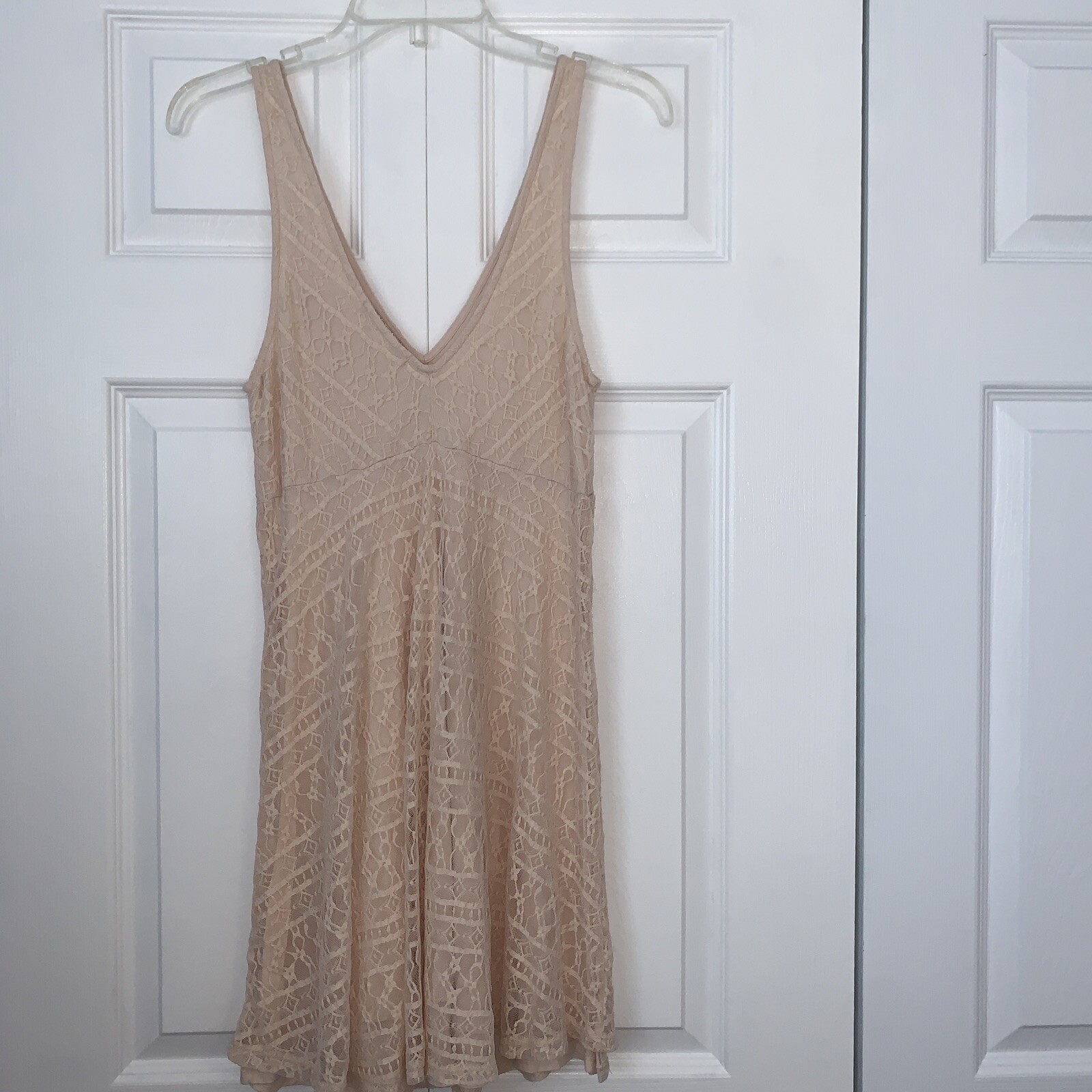Forever 21 Juniors Nude Solid Lace Lined Overlay Sleeveless Dress Size Medium