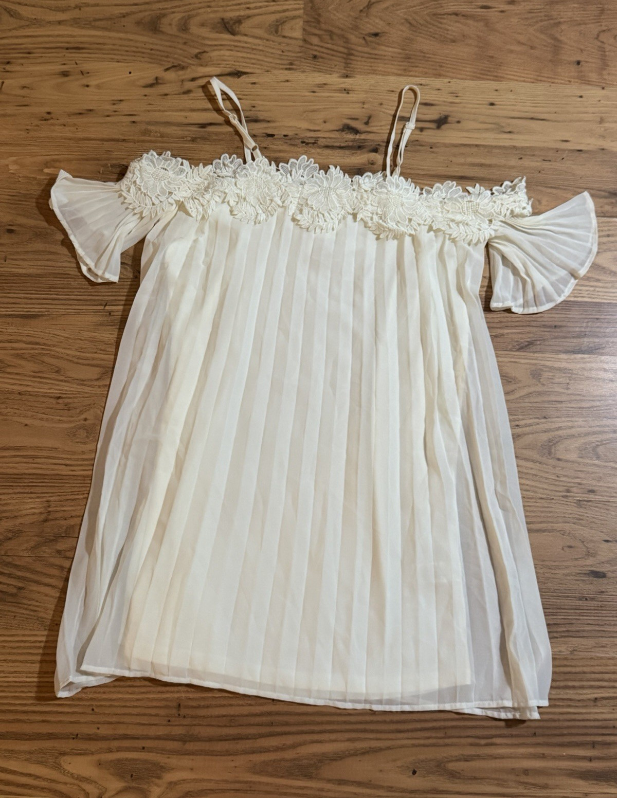 She + Sky Women’s Off-Shoulder Chiffon Blouse Lace Pleated White S Regular
