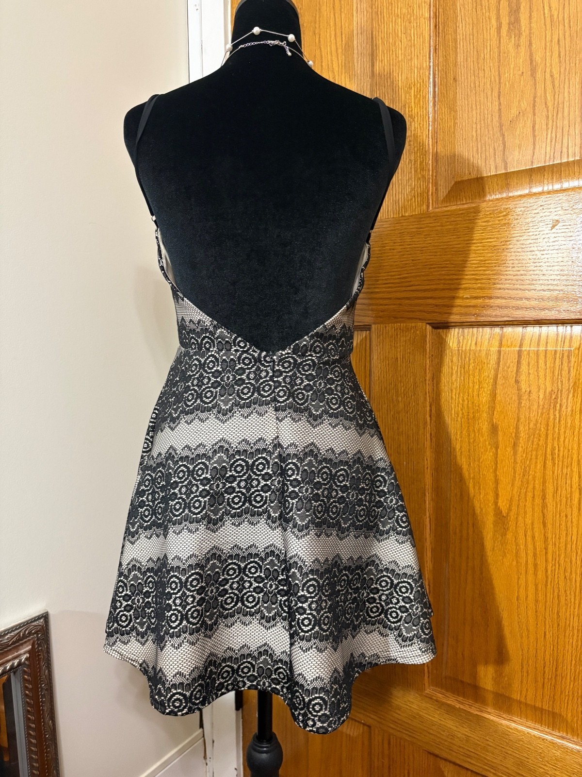 Parvenue Black & Ivory Lace Fit & Flare Skater Dress LG 11/13 Sleeveless