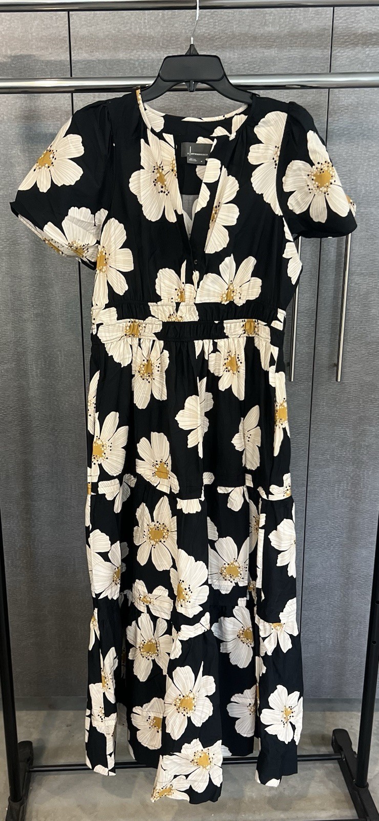 Anthropologie Black Floral V-Neck Short Sleeve Midi Dress Women’s M Regular