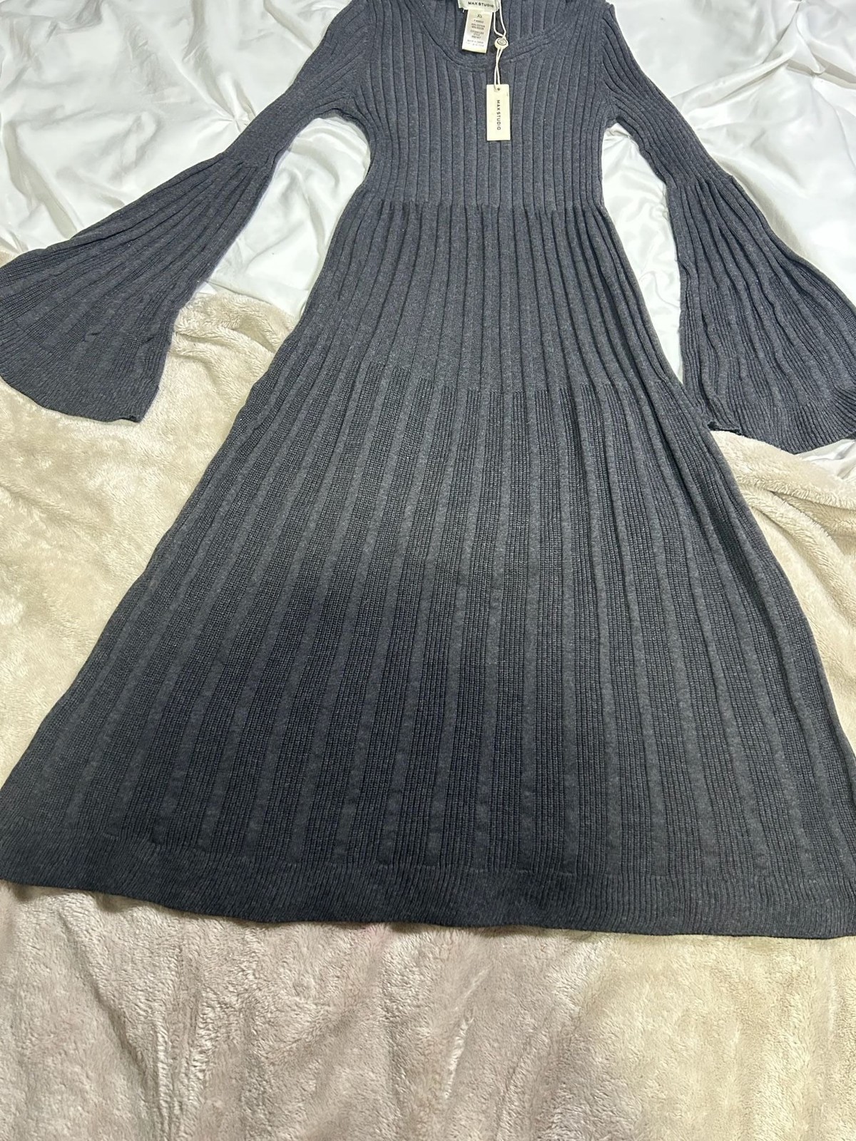 Max Studio Womens Size XS Charcoal Long Flared Sleeve Dress MSRP NWT