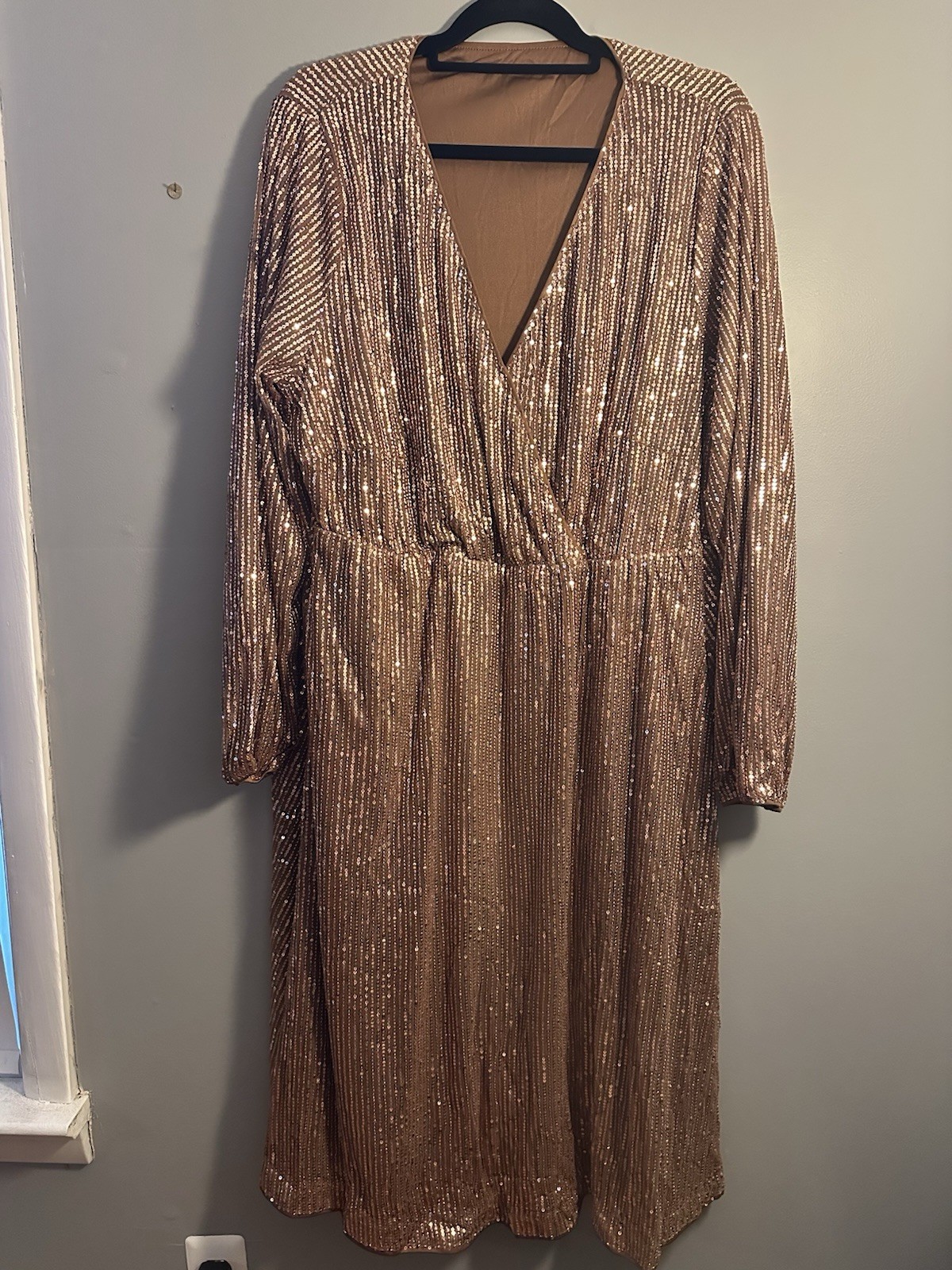 BloomChic Gold Sequin V-Neck Long Sleeve Solid Midi Dress Plus US 18-20