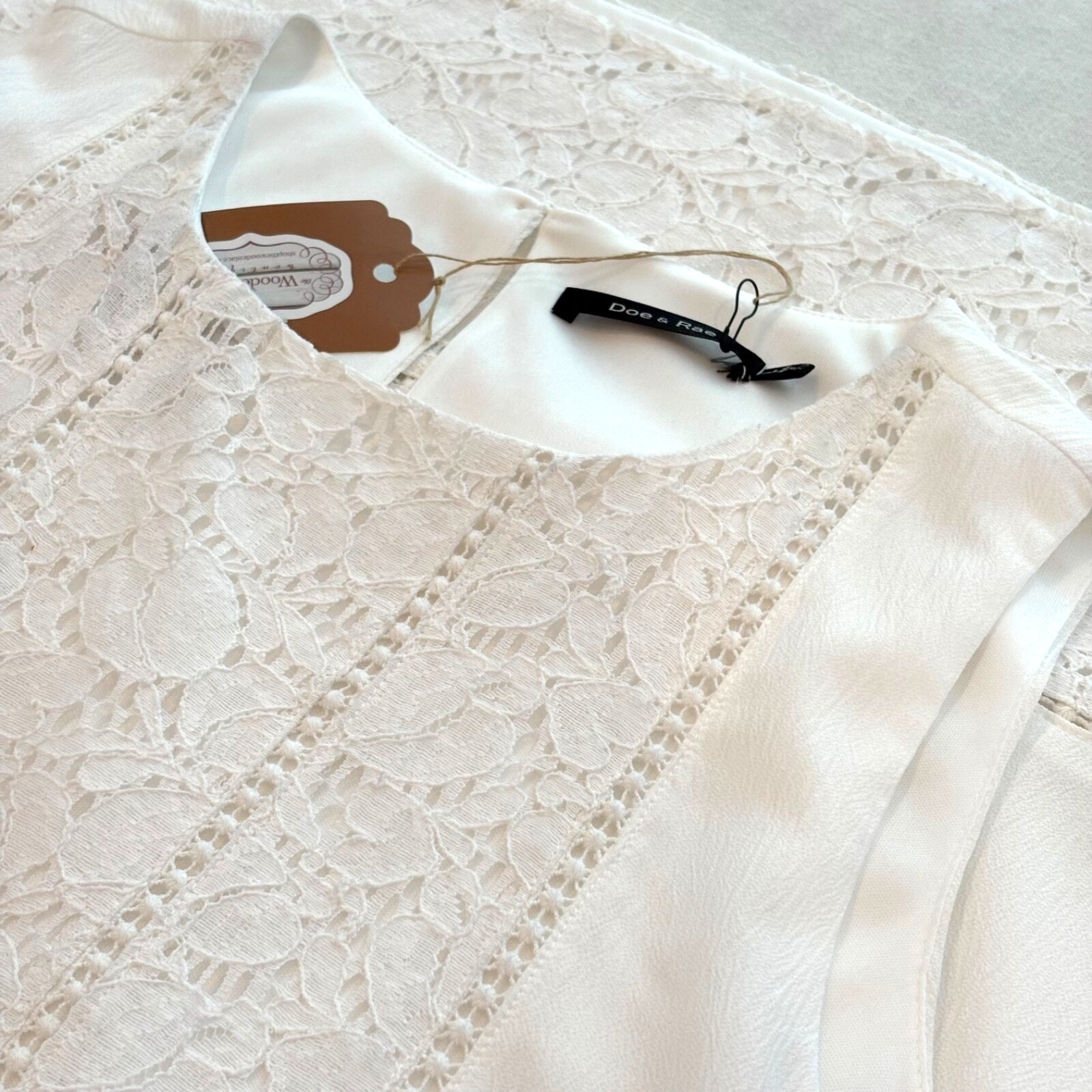 Doe & Rae White Lace Sleeveless Shift Dress Womens Sz Large NWT Lined Boho Chic