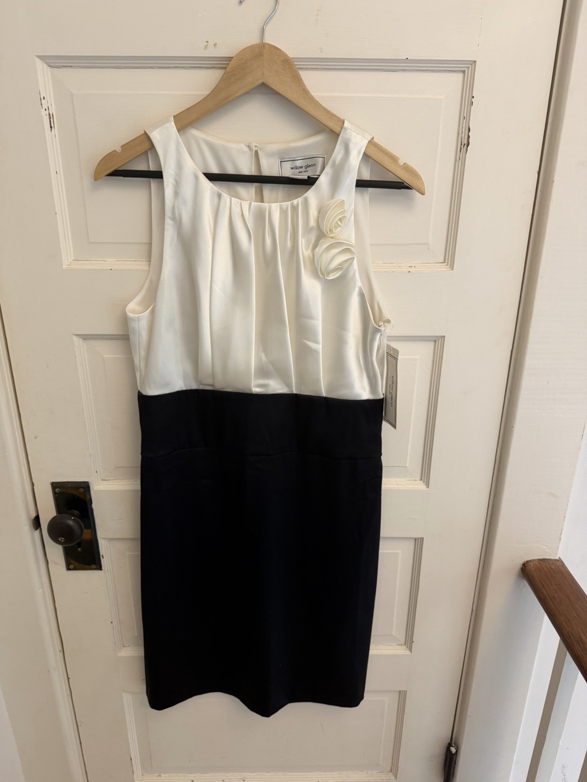 Willow Glenn NY Women’s Black & Ivory Sheath Dress Flowers Size 10 New