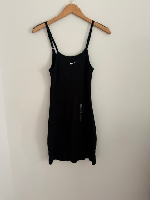 Nike essentails ribbed dress NWT medium