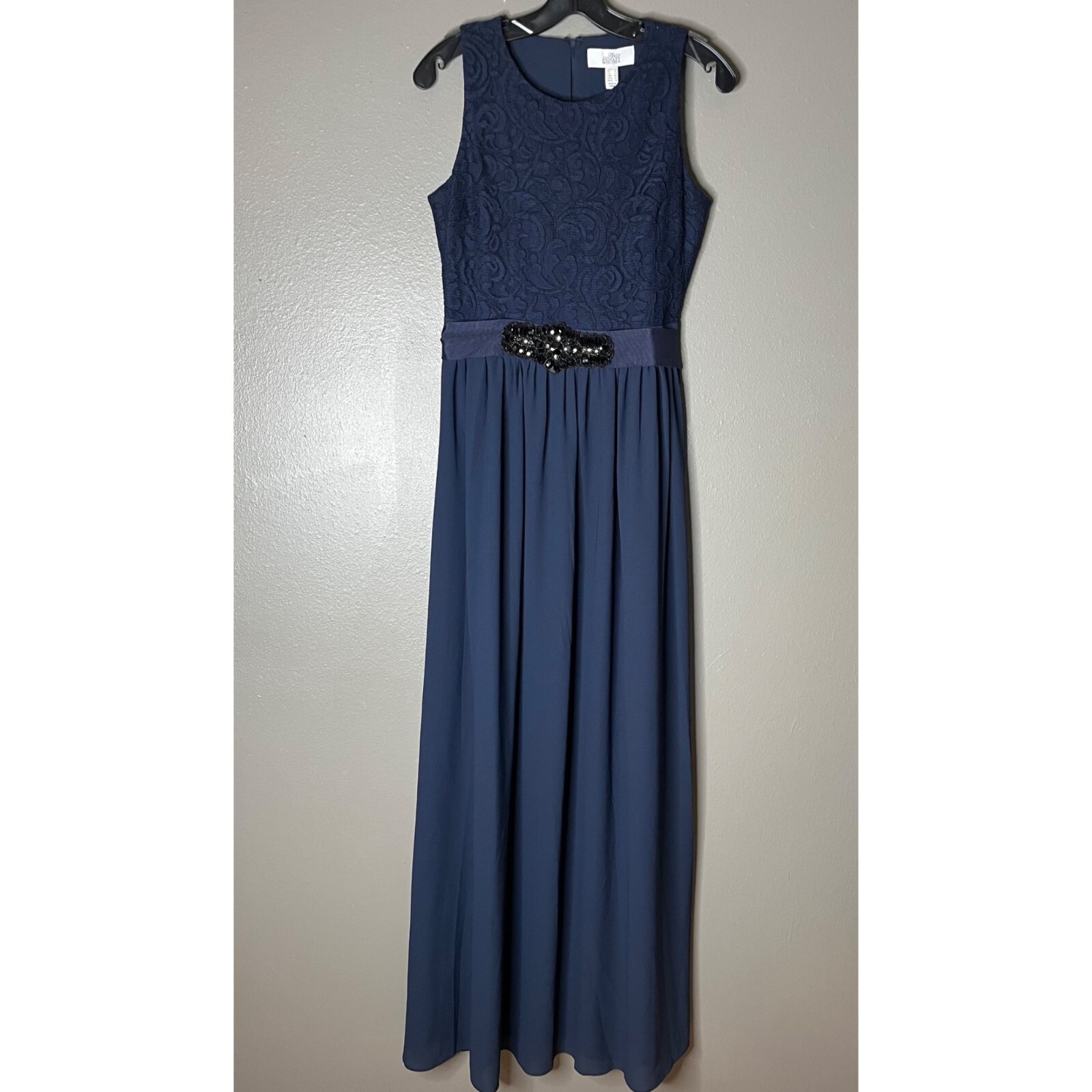 Belle Badgley Mischka Size 8 Navy Sleeveless Lace & Chiffon Evening Prom Dress