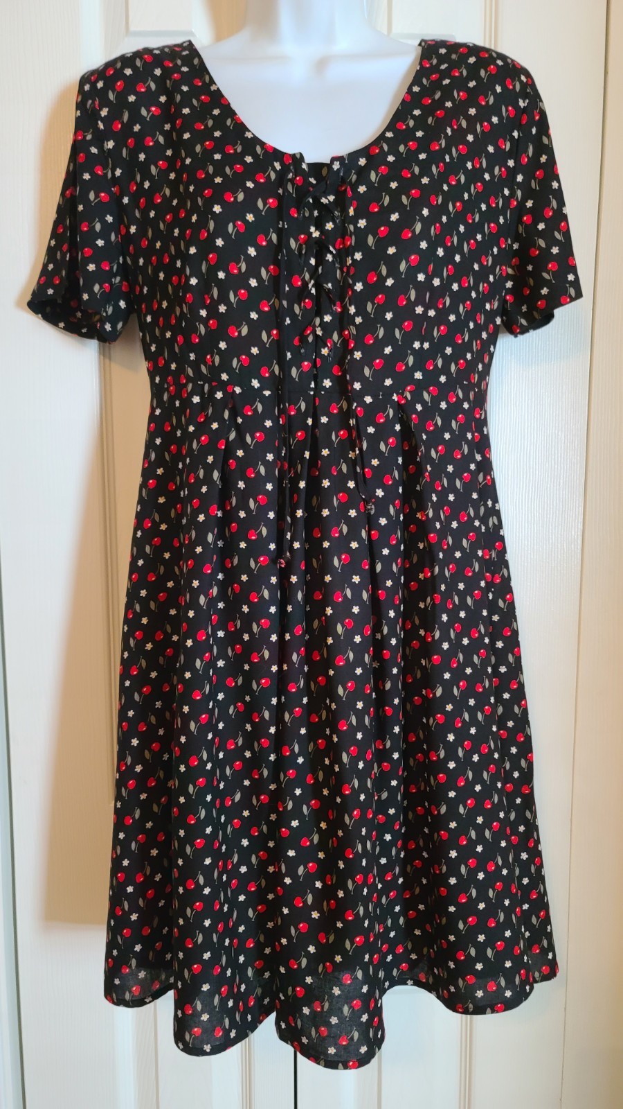 All That Jazz Nwt- Vintage Black w/Cherries Flowers Short Sleeve Dress 11/12