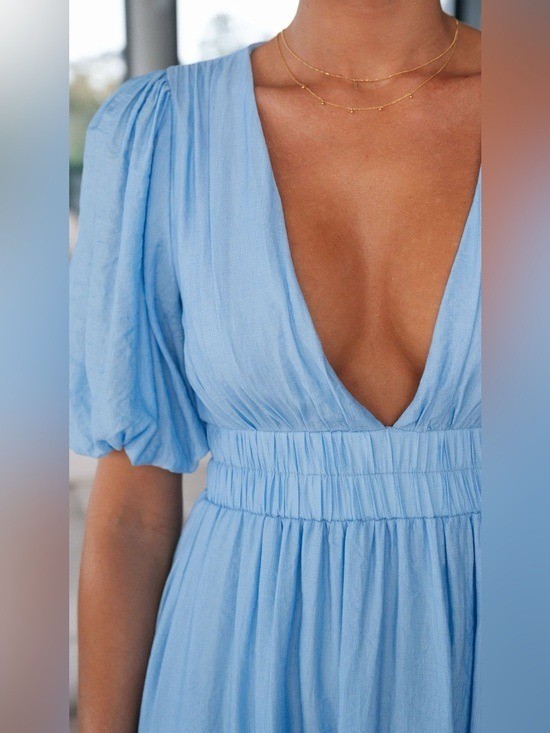 NEW Billy J Erin Tiered Plunge V Neck Midi Dress in Sky Blue Size 8 NWT $110