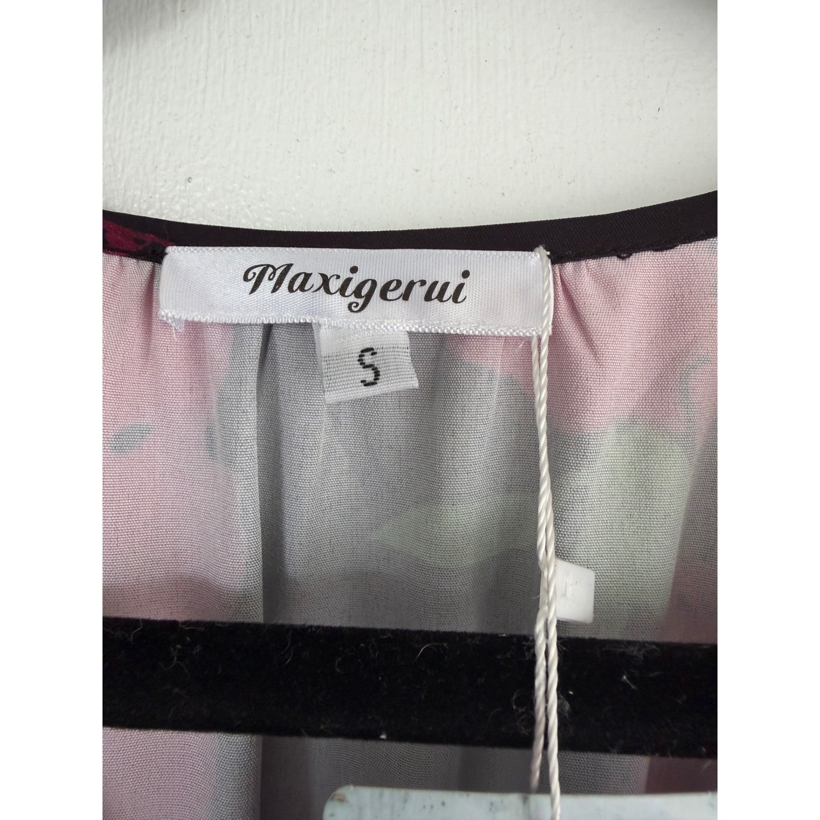 MaxigeruiPink Floral Maxi Dress Long Sleeve V-Neck Smocked Waist Black Small NWT