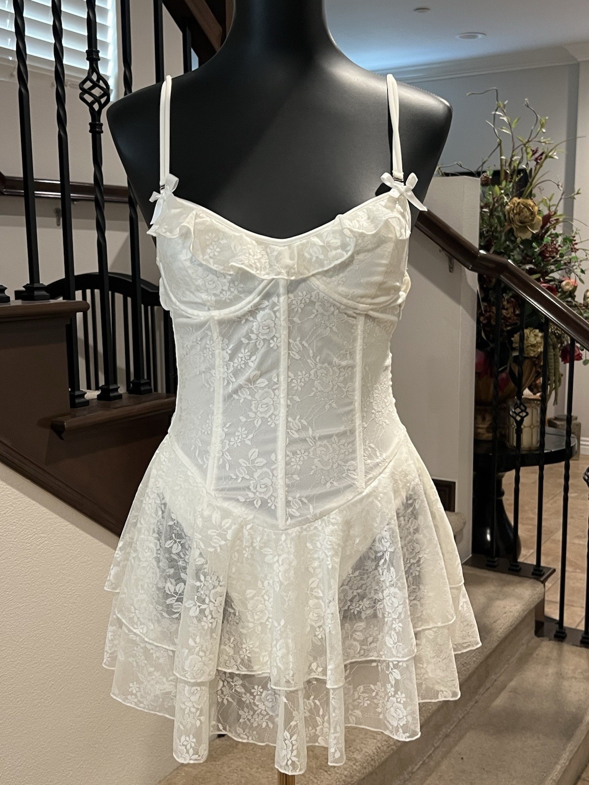 CUTE & SEXY OUTCAST DYLAN MINI DRESS CREAM, SZ S