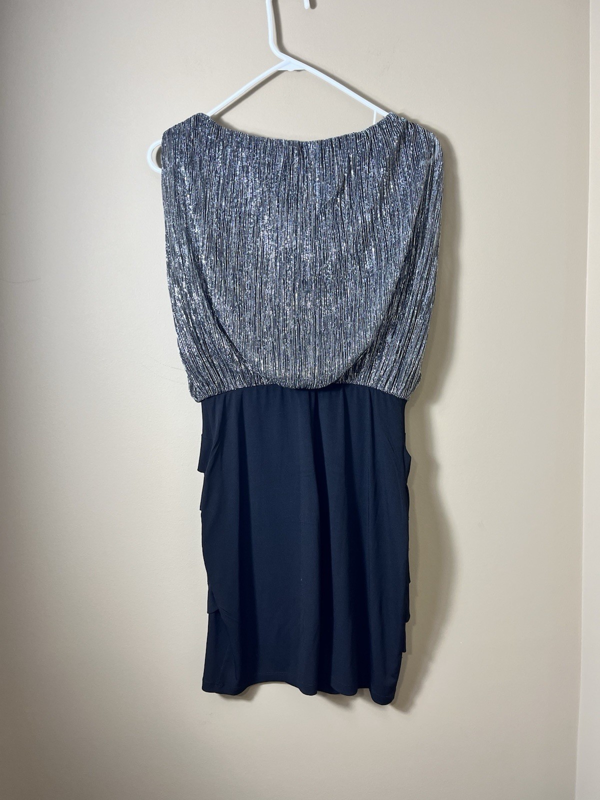 Enfocus Studio Silver Black Blouson Dress Size 4 Tiered Bandage Cocktail Glam