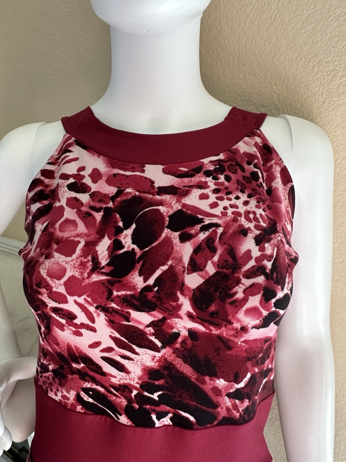 Open Back Burgundy Argentinian Tango Dress Midi Sheath Abstract Print Size M