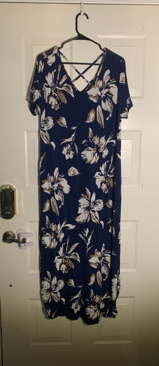 Olivaceous Women’s Navy Floral Maxi Dress Criss-Cross back BOHO LARGE
