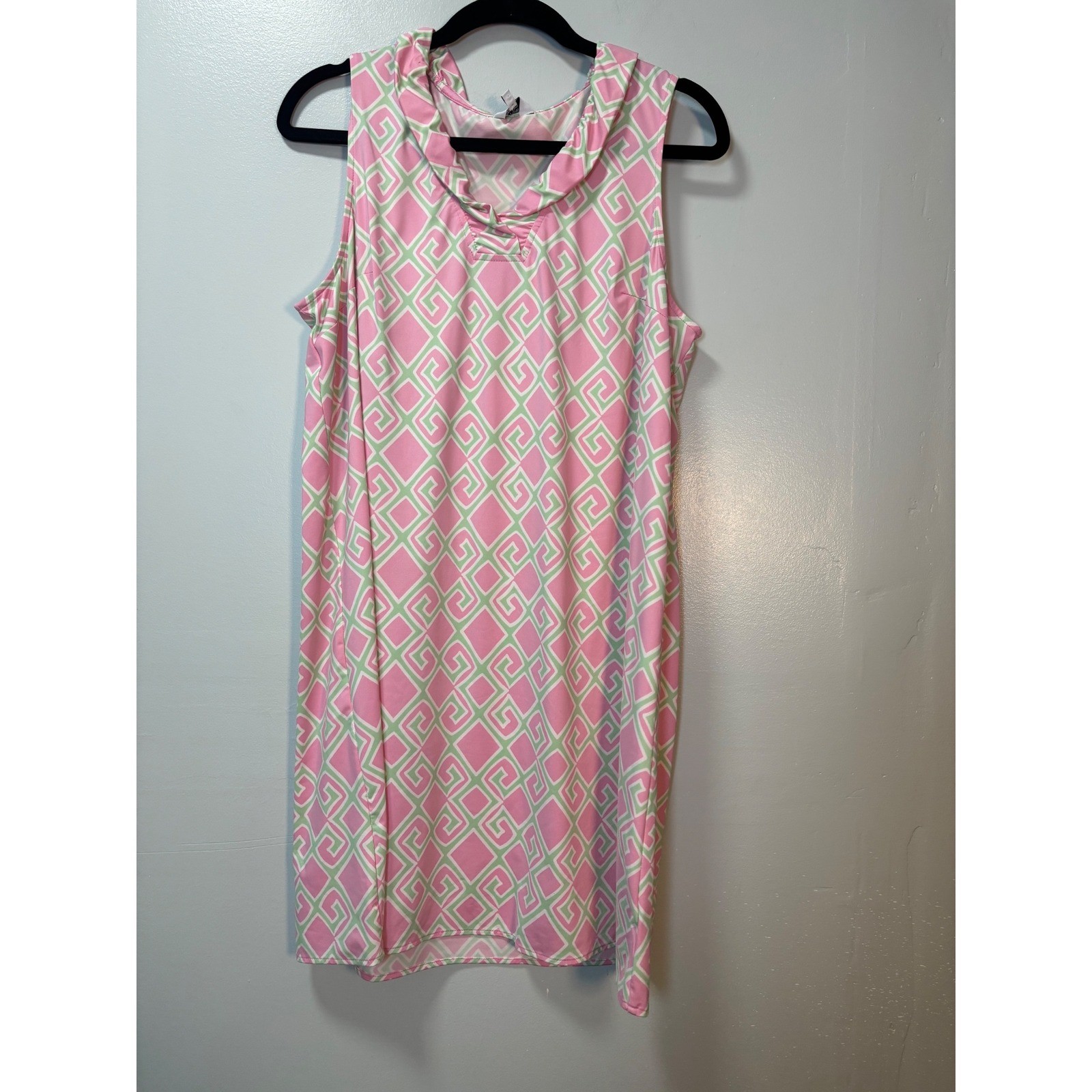 Crown & Ivy Petite PXL Pink Green Geometric Sleeveless Shift Dress