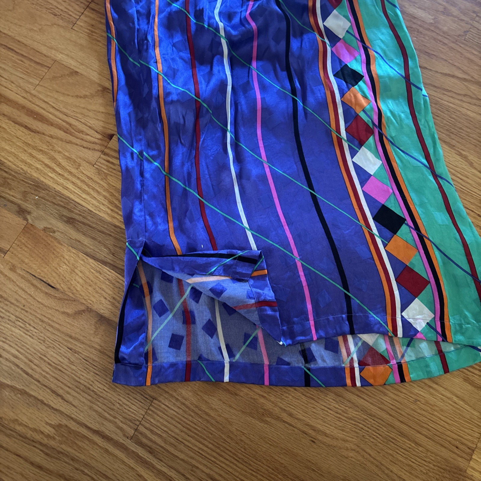 VINTAGE JOAN LESLIE GEOMETRIC PATTERN 80s 100% SILK