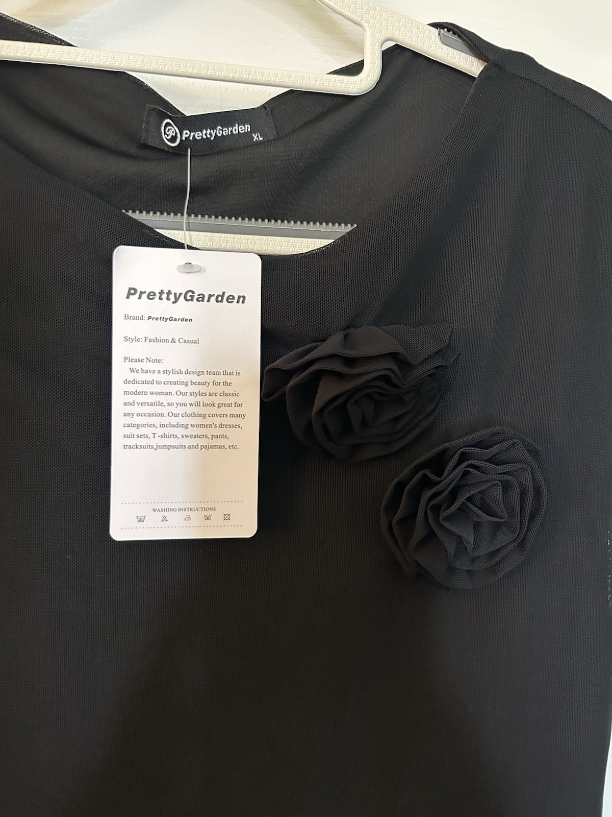 Gorgeous “Pretty Garden” Black, Curve-Hugging, Mid-Calf Dress, NWT, XL