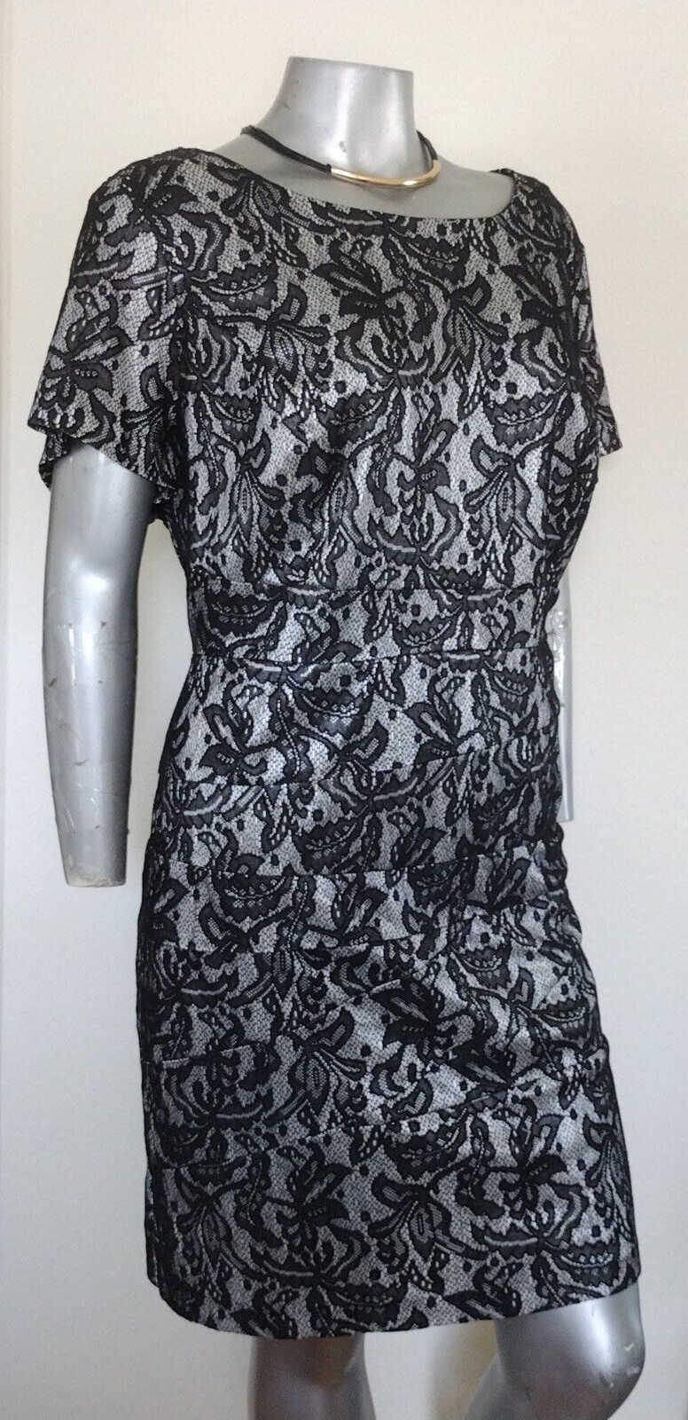 WOMAN ALYX OCCASION LACE KNEE DRESS Size 24W SHORT SLEEVE ZIPPER BLACK/WHITE