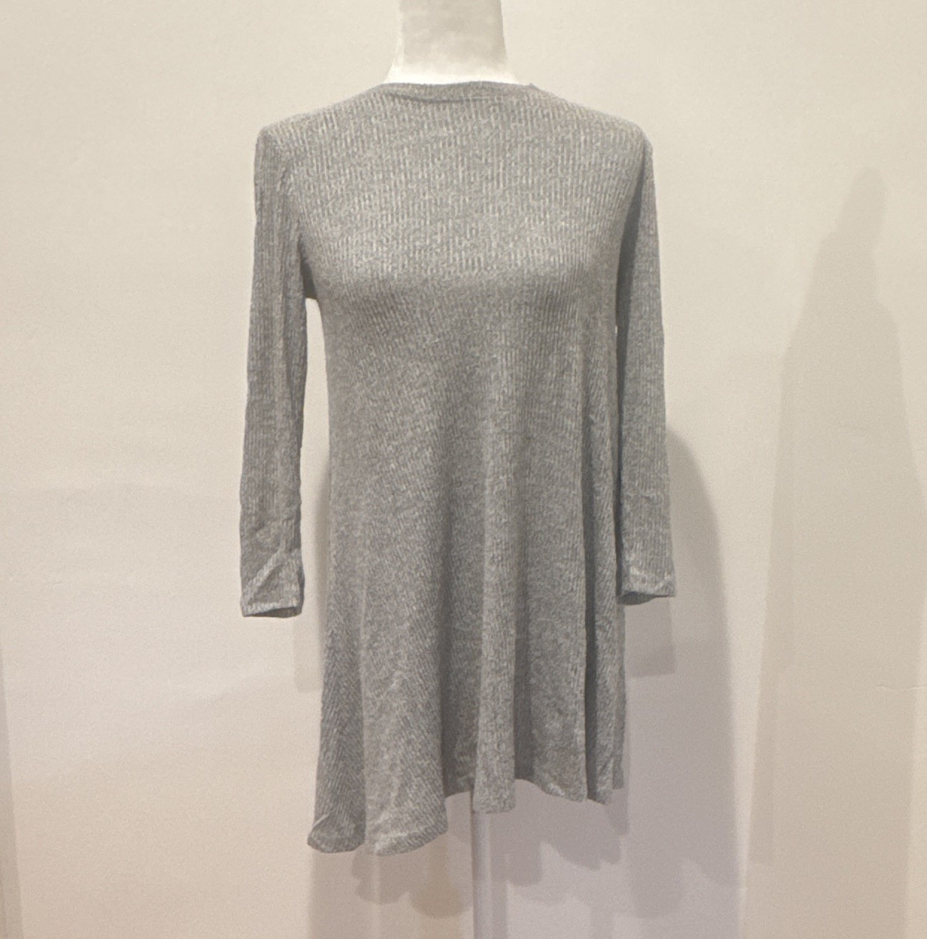 Cherish Women’s S Gray Solid Knit Crew Neck 3/4 Sleeve Dress