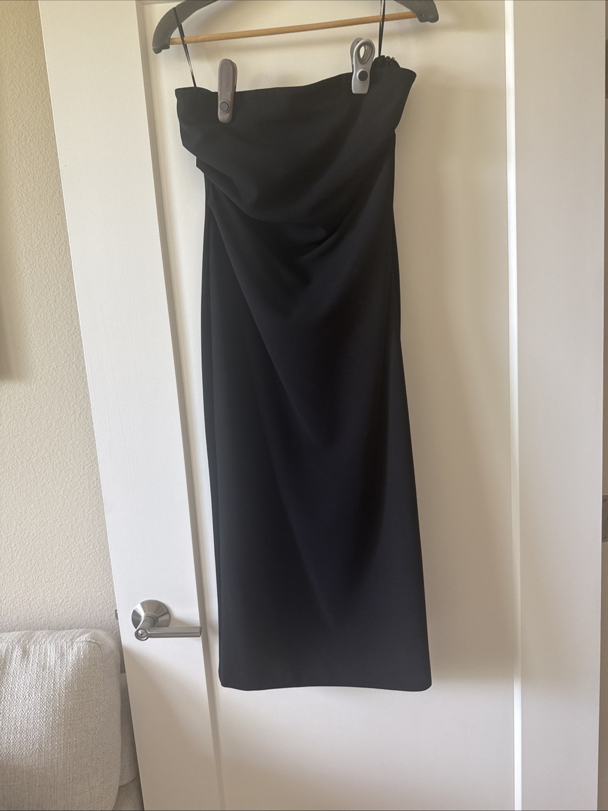 Vince NWT Size: 4 black Softly Draped At Chest. Great Weight For Summertime!
