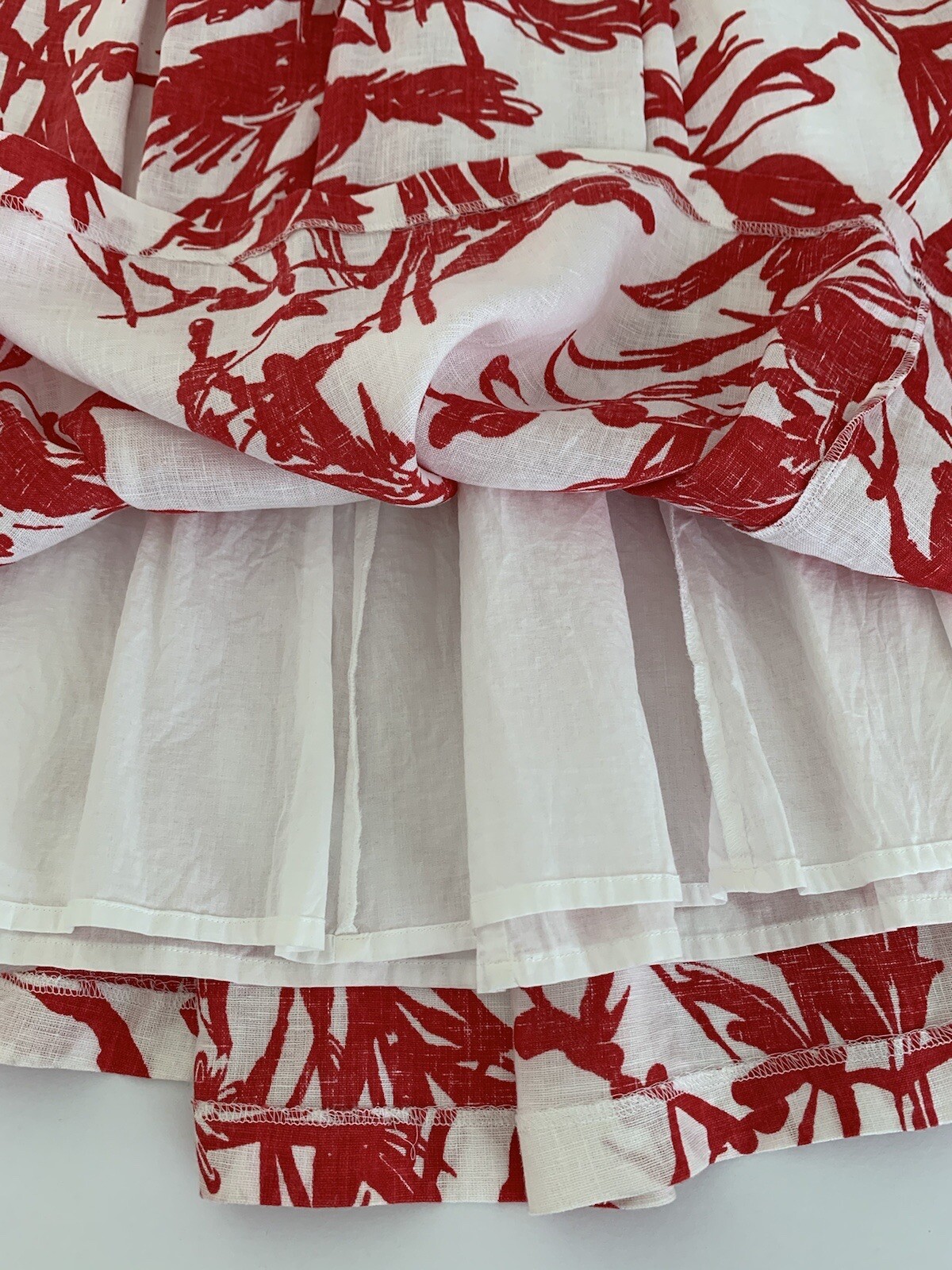 Coldwater Creek Linen Dress Size 6 Midi Red White Abstract Print V Neck Coastal