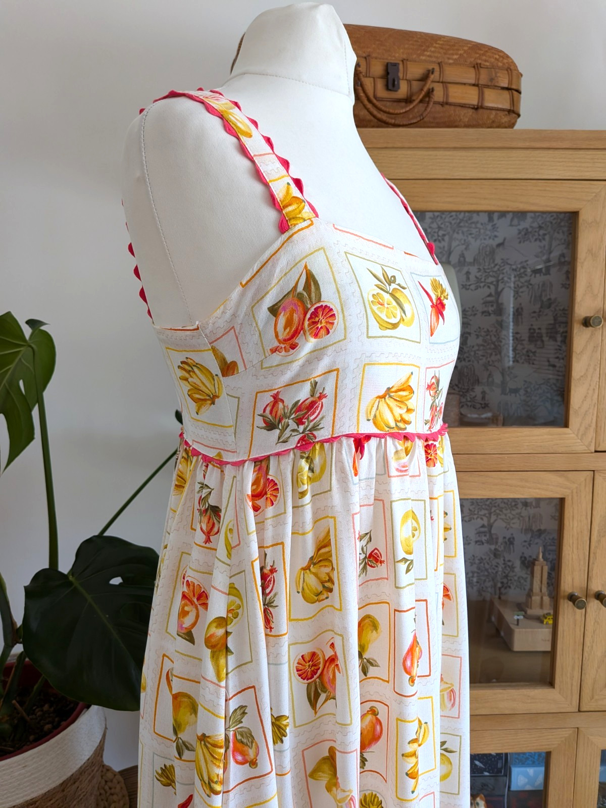 Vintage inspired 1970 look smocked pinafore dress Paper Hearts Australia size 8