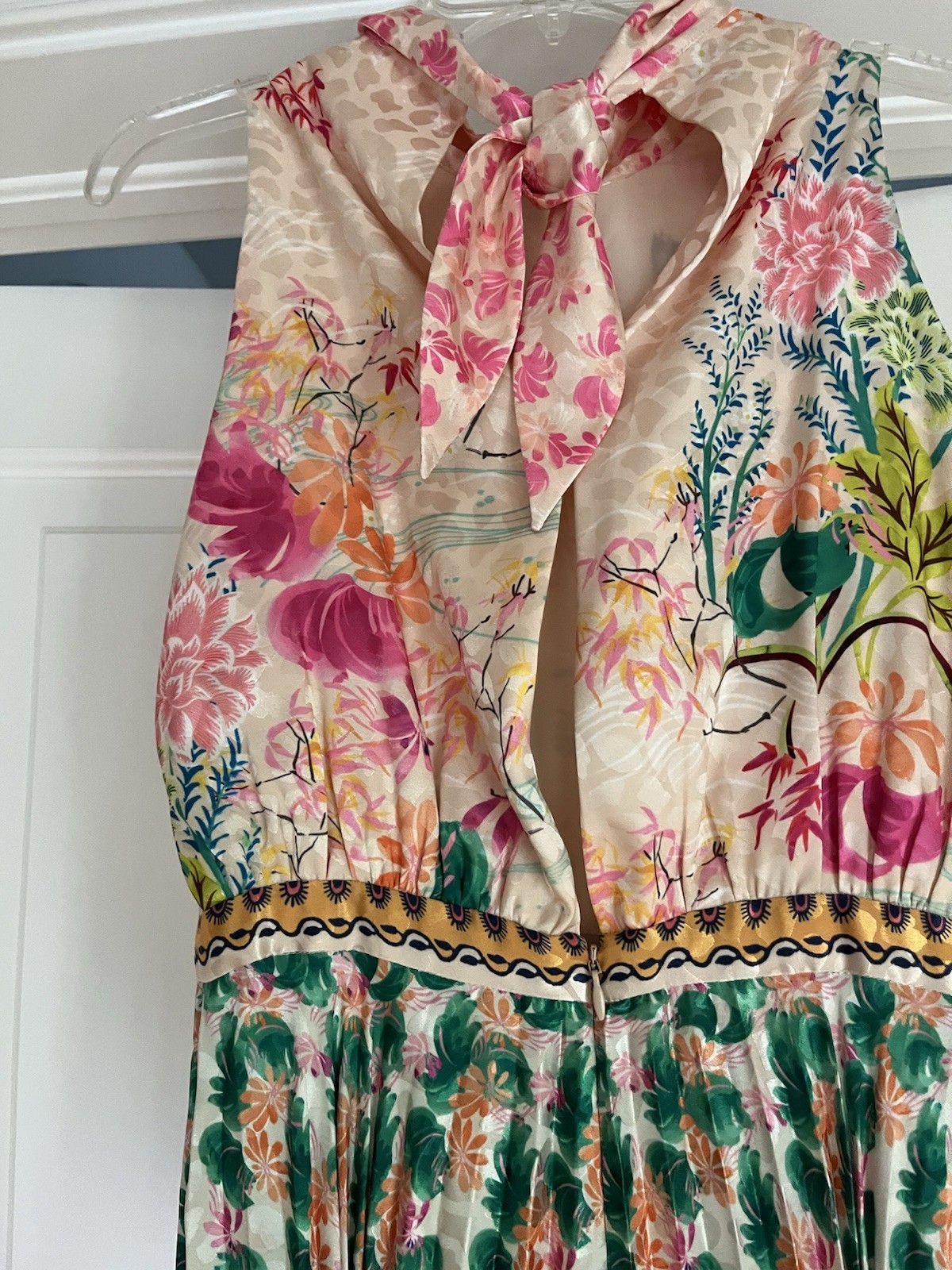Saloni Fleur Pleated Dress Sz 2