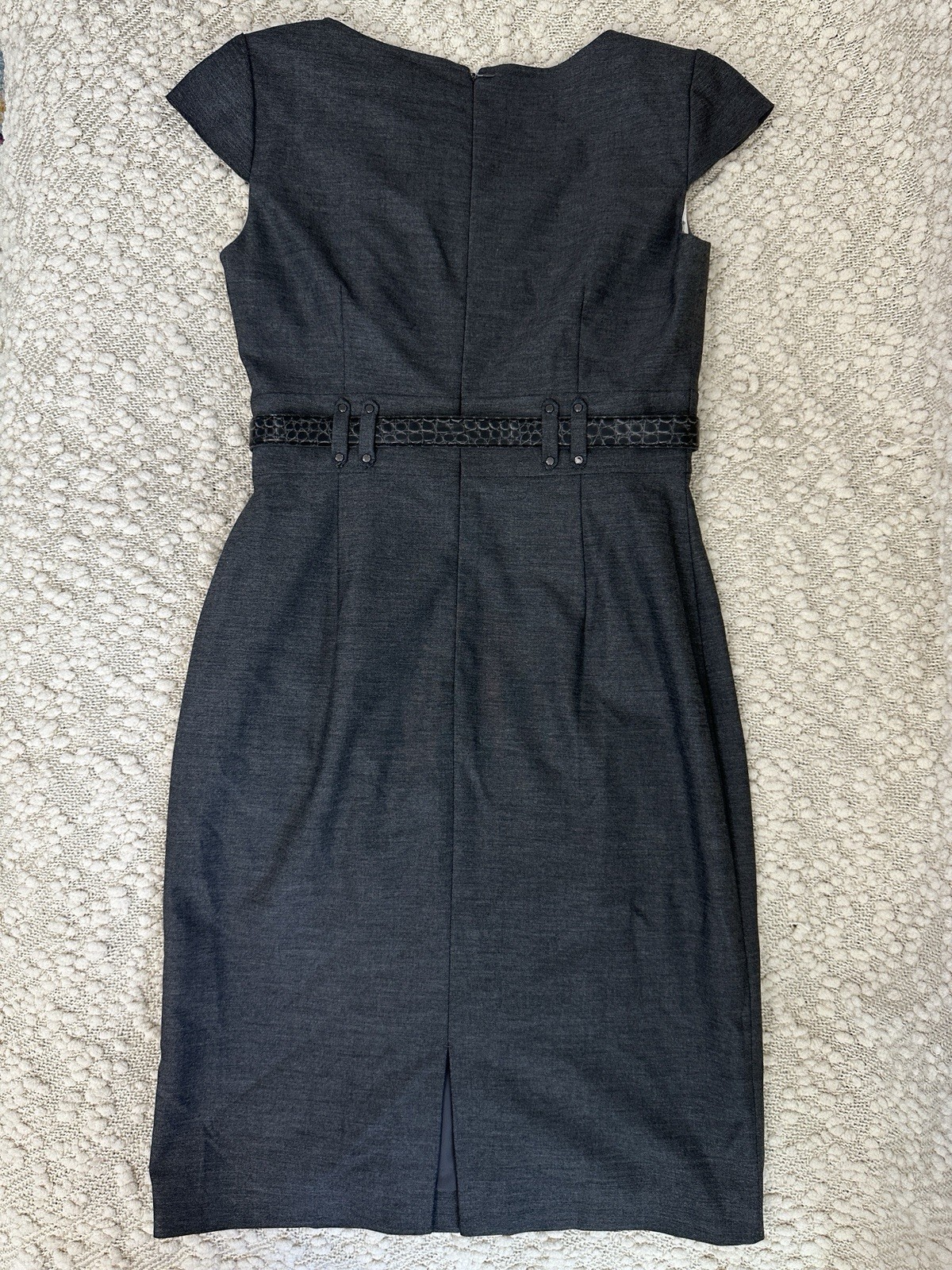 Tahari Arthur S. Levine Gray Belted Sheath Dress Cap Sleeve Notch Neck Size 4